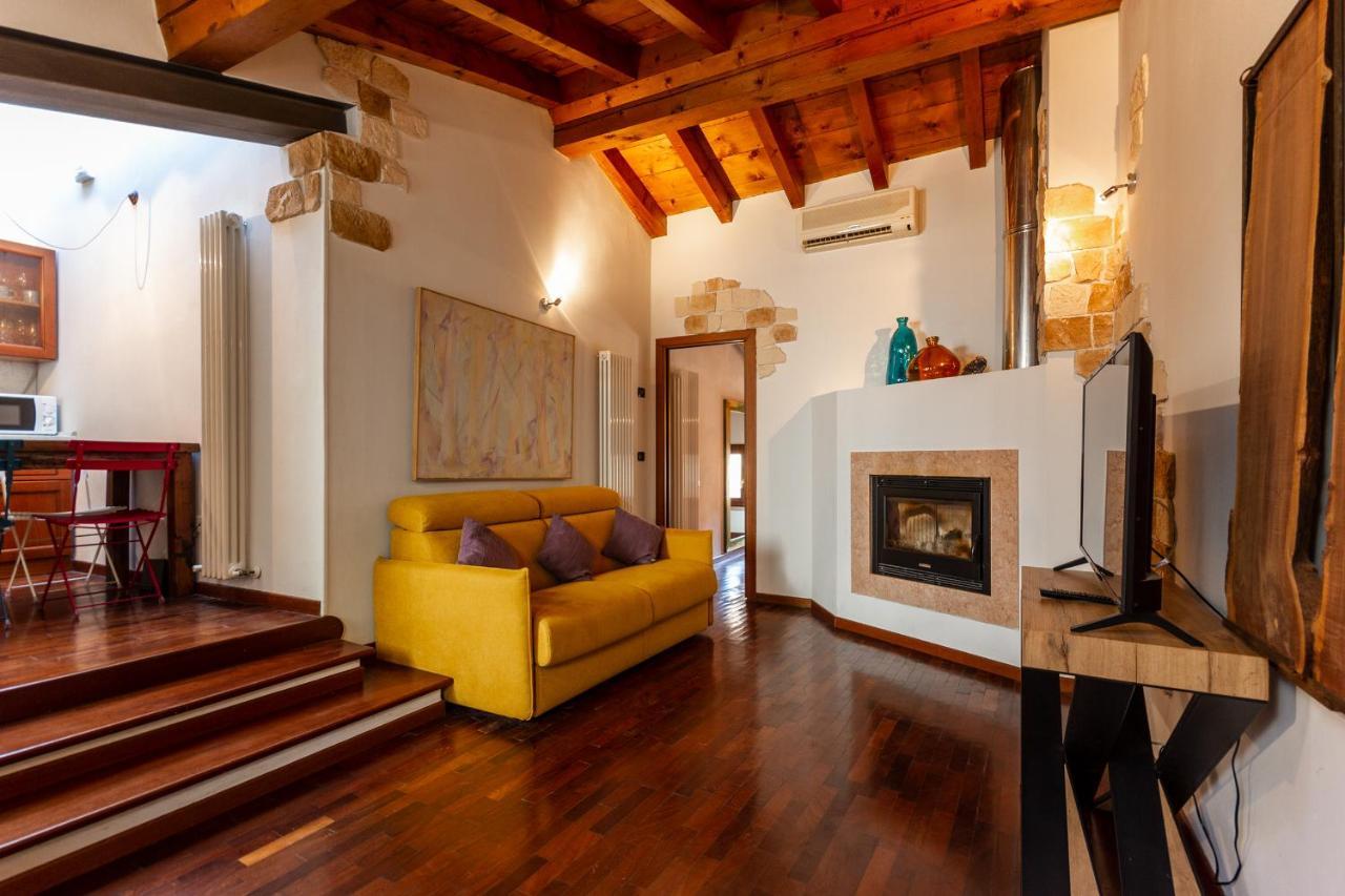 La Terrazza Apartment - Smart Holiday Mantova Eksteriør bilde
